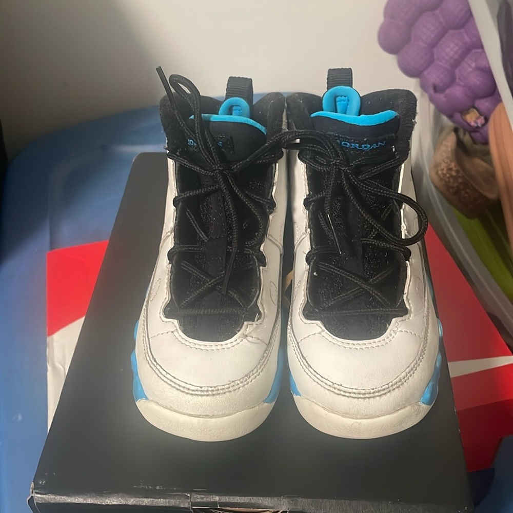 Used toddler 9’s
